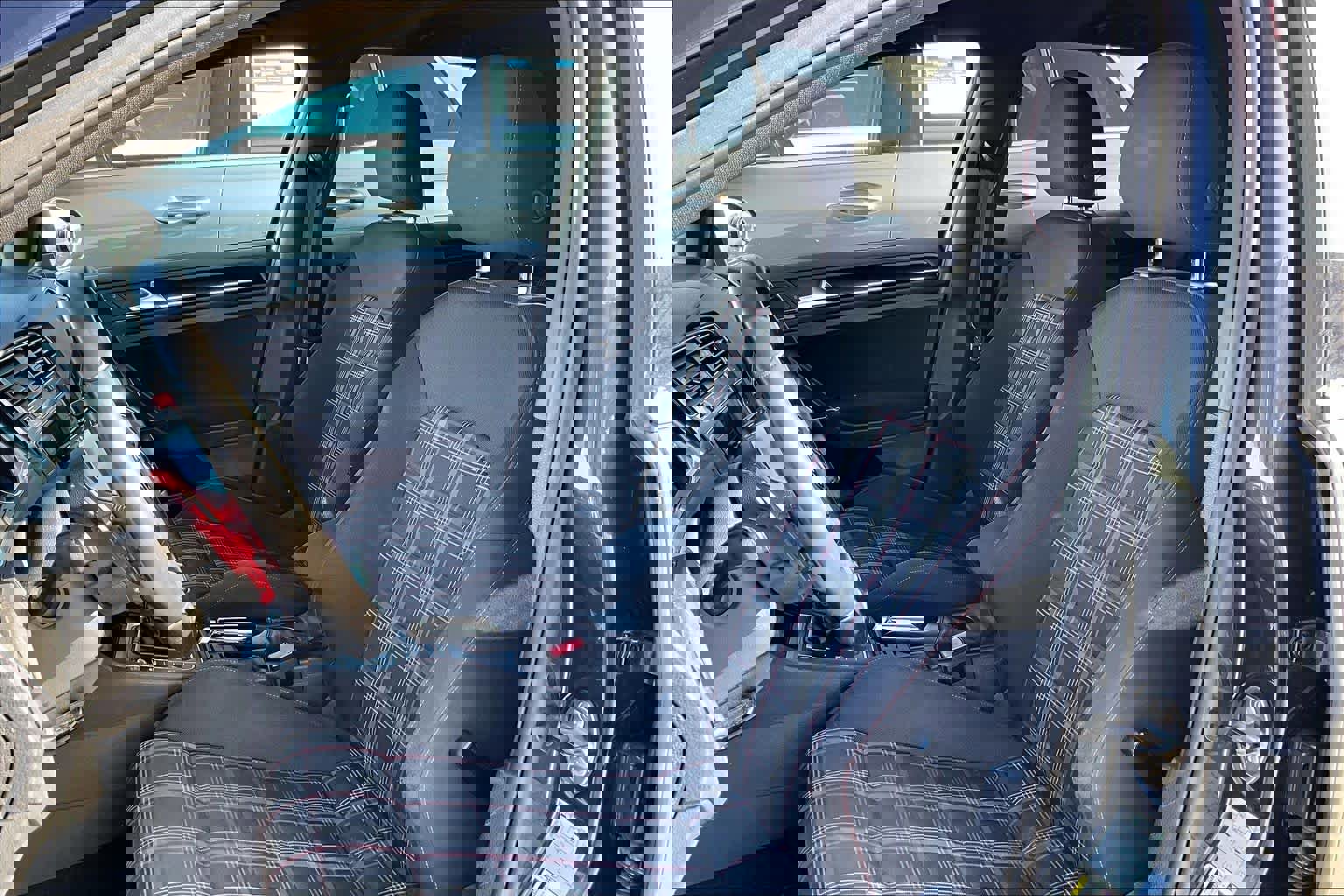 Used 2017 Volkswagen GTI Sport image 7