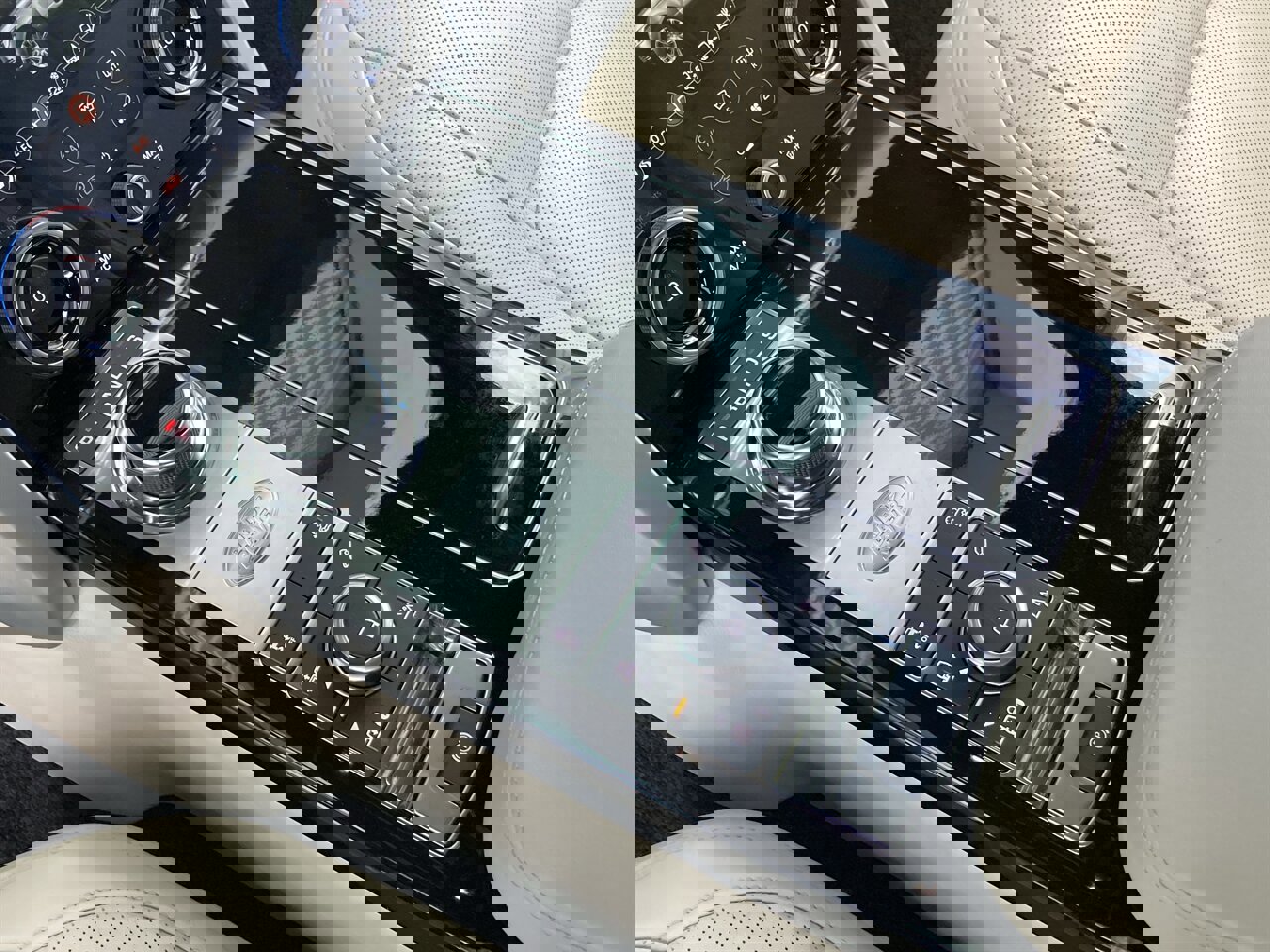 Used 2019 Land Rover Range Rover Supercharged image 29