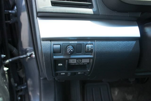 Used 2014 Subaru Legacy 2.5i Premium AWD/4WD image 15