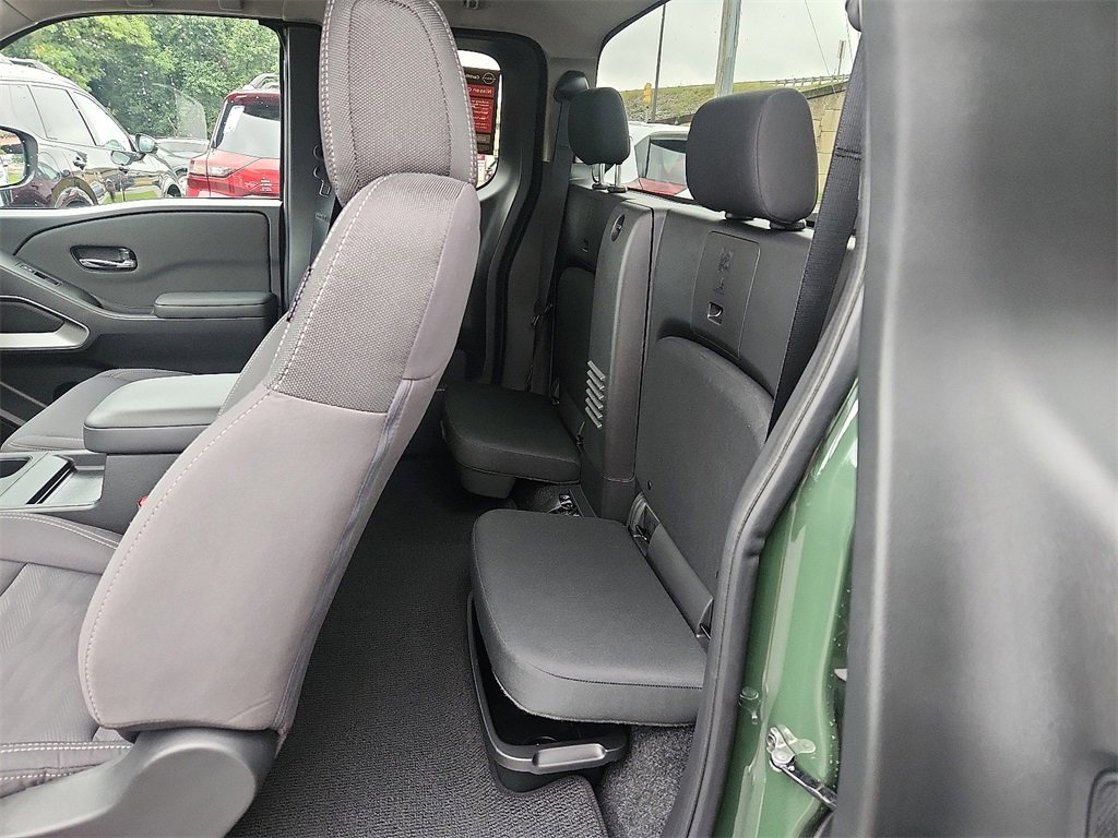 Certified 2024 Nissan Frontier SV image 11