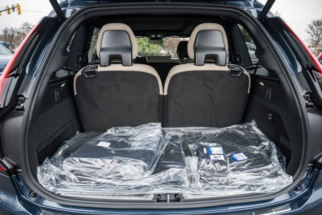 New 2026 Volvo XC90 B6 Plus w/ Protection Package Premier image 10