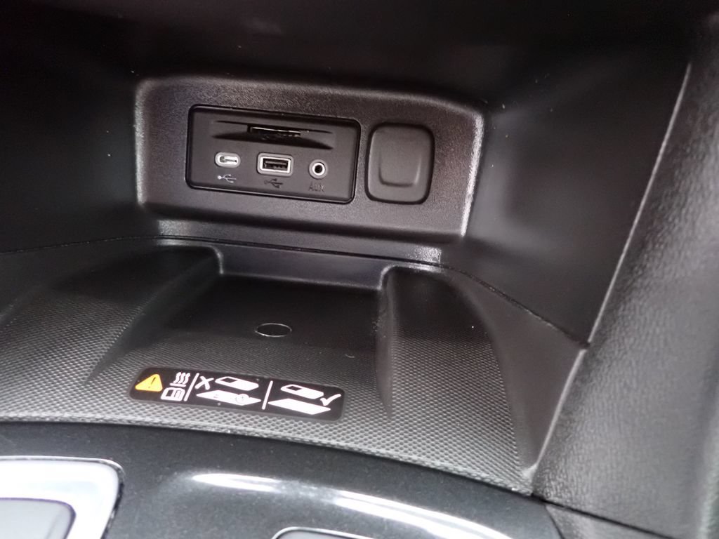 Used 2022 Chevrolet Equinox Premier AWD/4WD image 8