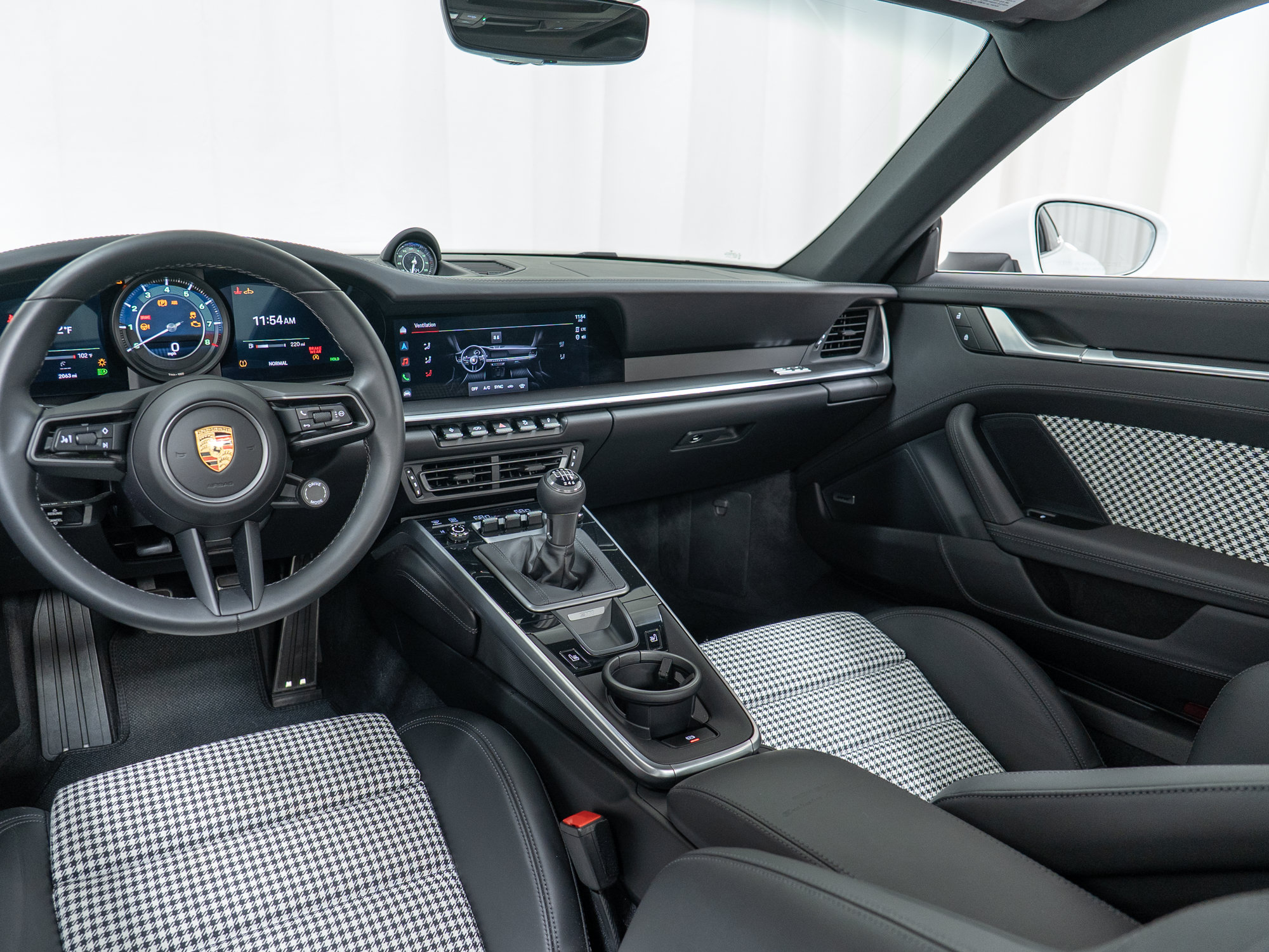 Certified 2024 Porsche 911 Carrera S RWD image 24