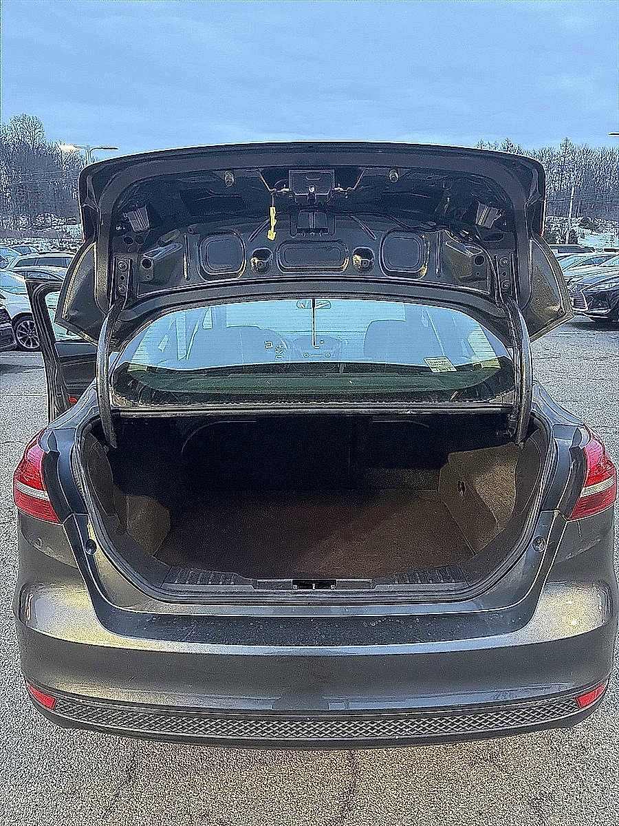 Used 2018 Ford Focus S image 23