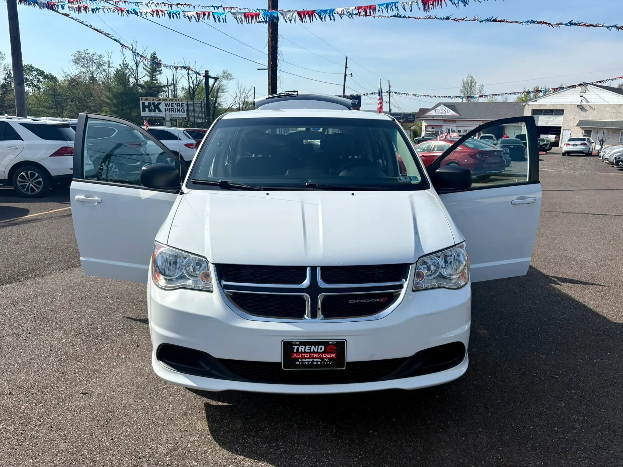 Used 2018 Dodge Grand Caravan SE FWD image 9