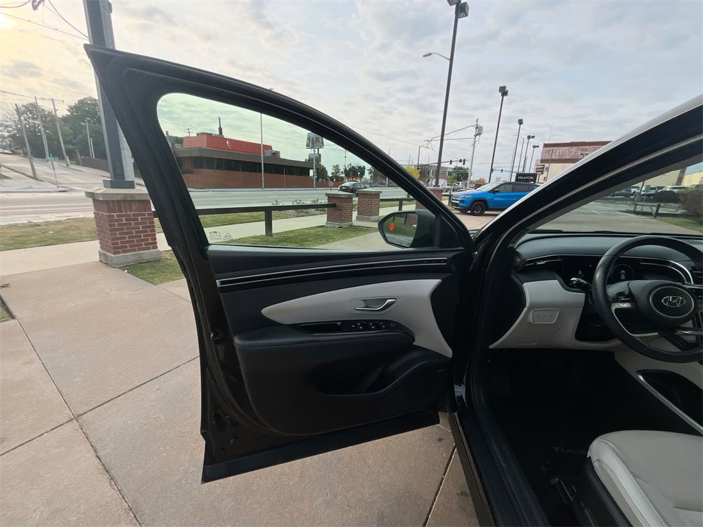 Used 2024 Hyundai Tucson Limited image 13