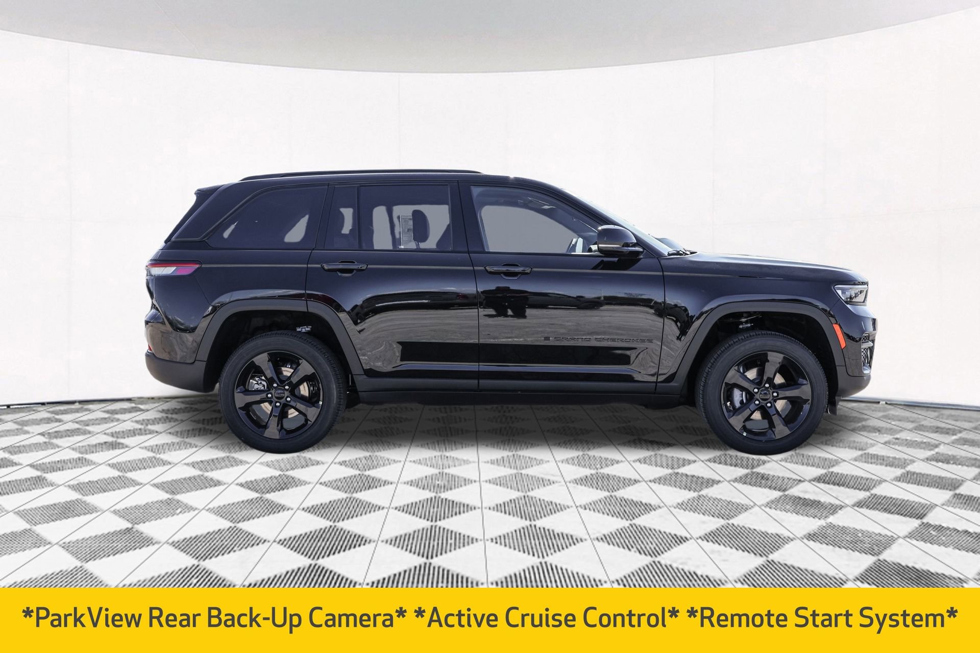 New 2025 Jeep Grand Cherokee Altitude image 11