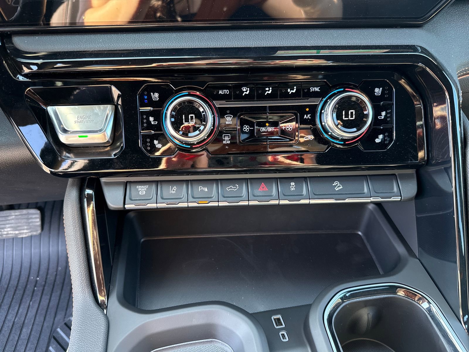 New 2026 GMC Sierra 2500 AT4 w/ Technology Package image 10