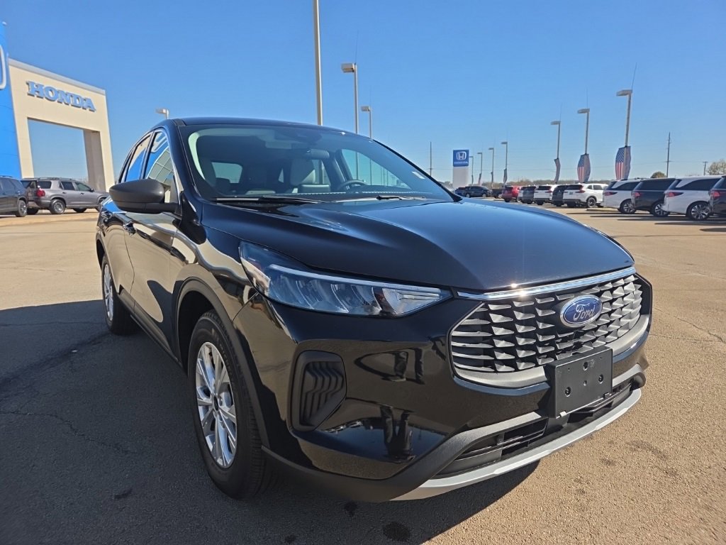 Used 2024 Ford Escape Active image 3