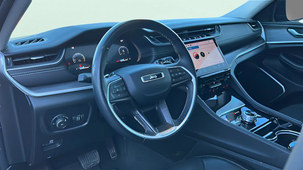 Used 2022 Jeep Grand Cherokee Limited image 21