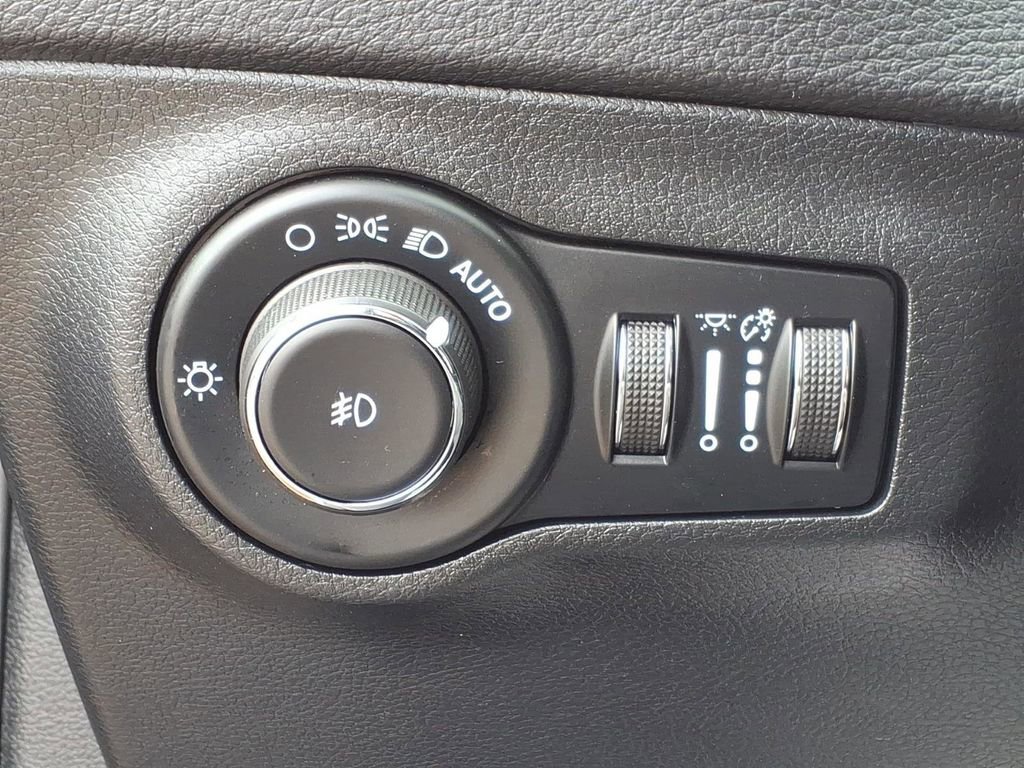 Used 2021 Jeep Compass 80th Special Edition image 14