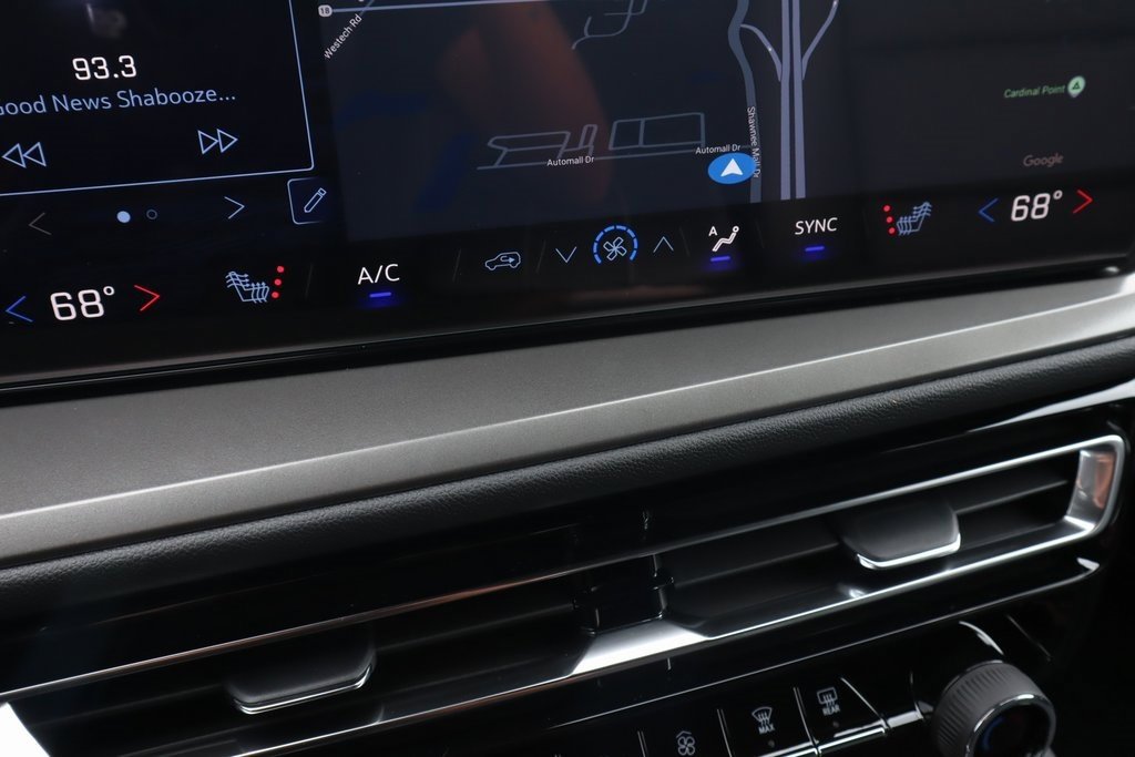 New 2026 Chevrolet Traverse LT w/ Driver Confidence Package image 8