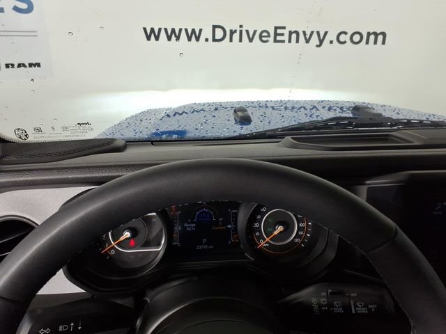 Used 2025 Jeep Wrangler Sport S AWD/4WD image 27