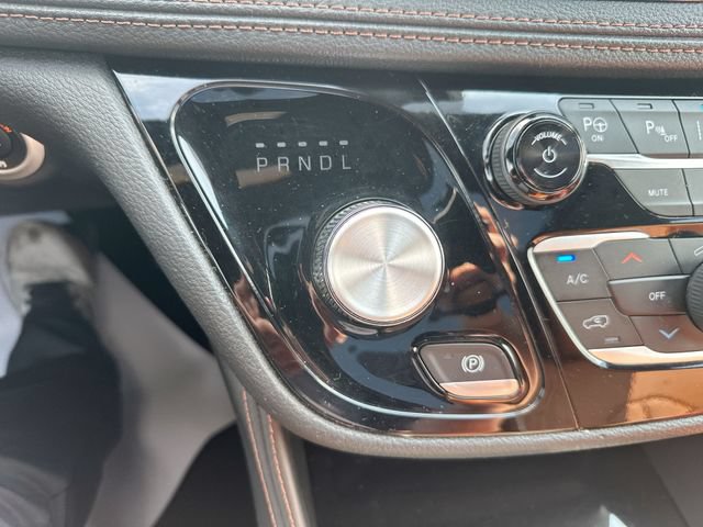 Used 2024 Chrysler Pacifica Pinnacle AWD/4WD image 19
