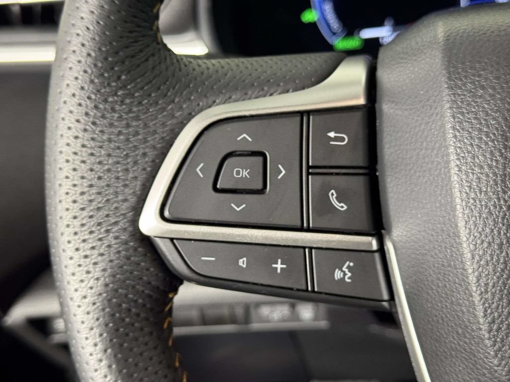 Used 2025 Toyota Sienna XLE Woodland Edition AWD/4WD image 22