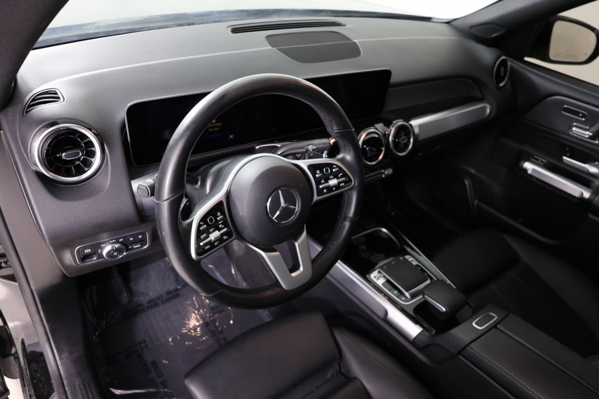 Used 2020 Mercedes-Benz GLB 250 4MATIC image 21