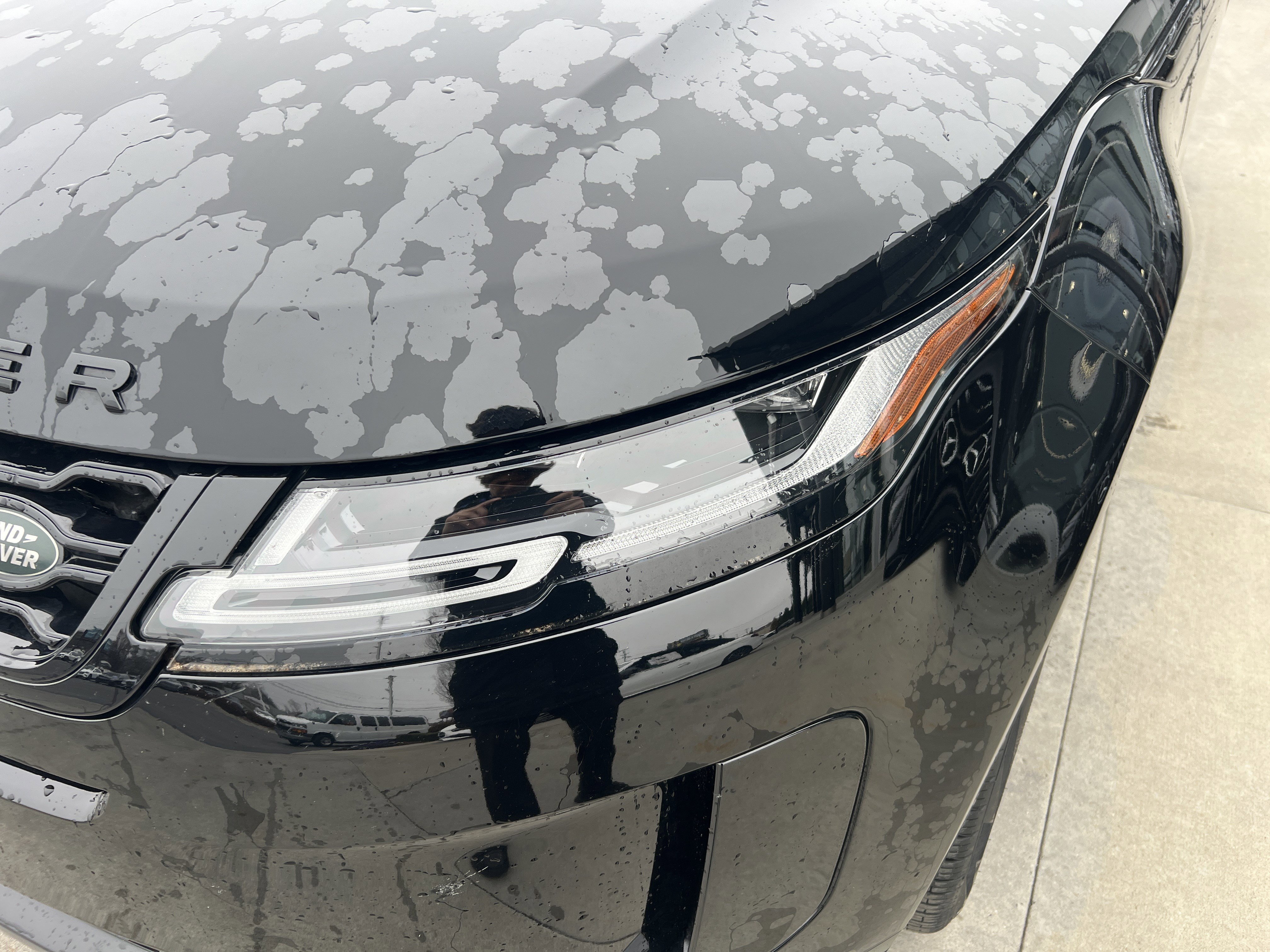 Used 2020 Land Rover Range Rover Evoque SE image 6