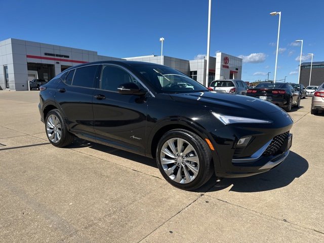 Used 2025 Buick Envista Avenir image 2