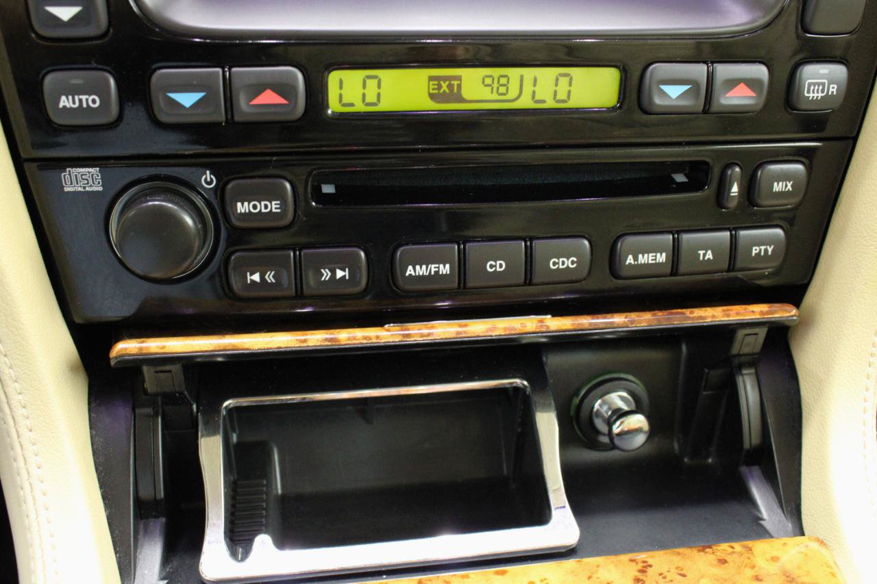 Used 2005 Jaguar XJ Vanden Plas RWD image 68