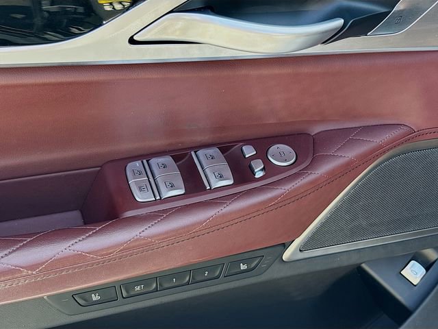 Used 2022 BMW 750i xDrive w/ Executive Package image 23