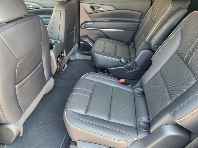 Used 2025 Chevrolet Traverse High Country AWD/4WD image 33