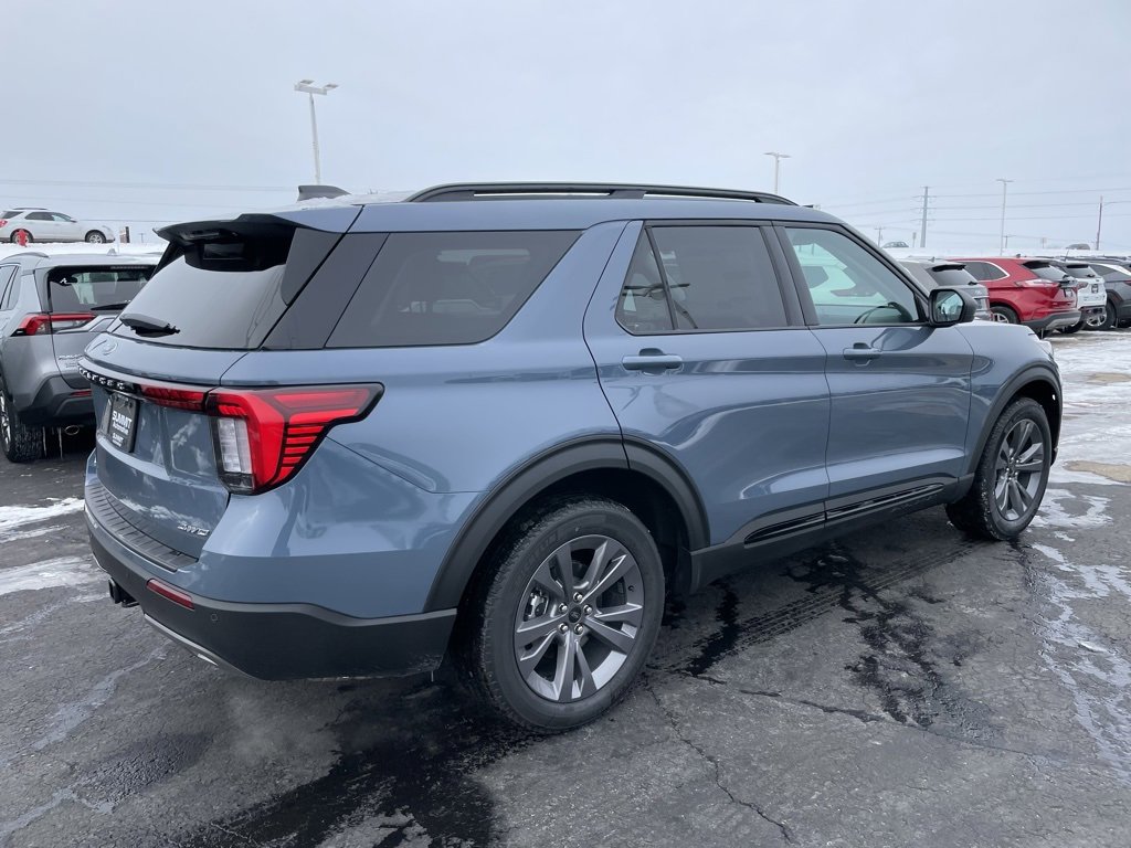 New 2026 Ford Explorer Active image 4