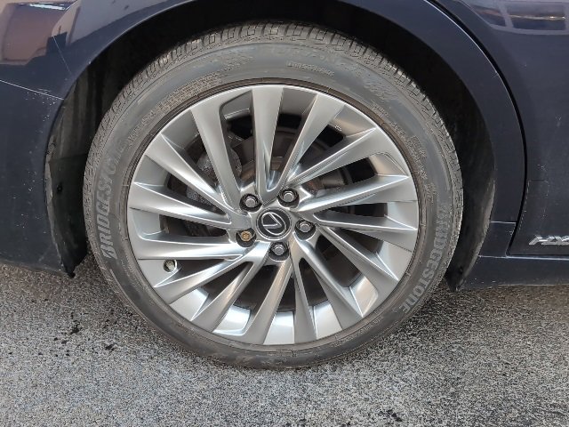 Used 2021 Lexus ES 300h w/ Luxury Package image 9