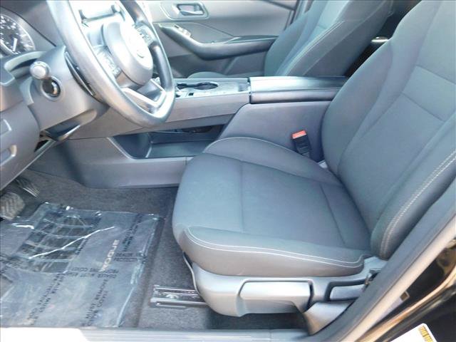 Used 2024 Nissan Rogue S FWD image 22