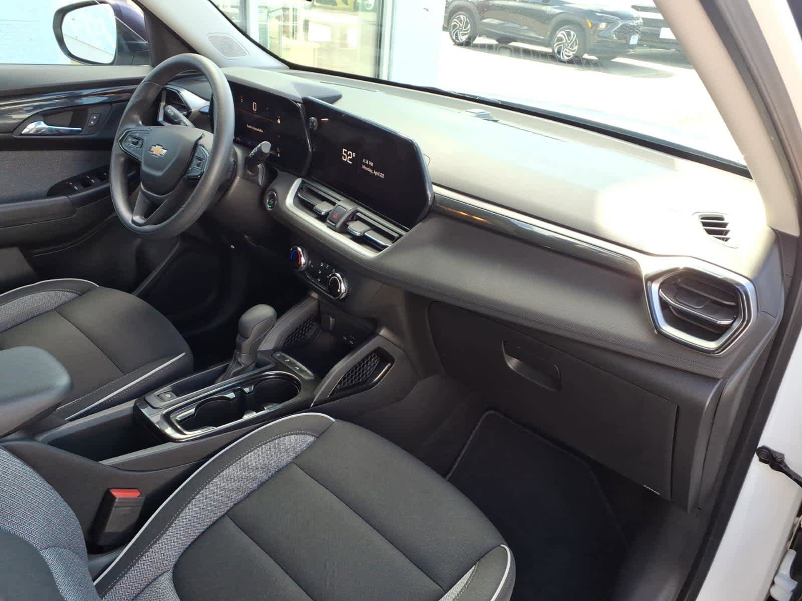 Used 2024 Chevrolet TrailBlazer LS w/ LS Confidence Package FWD image 21
