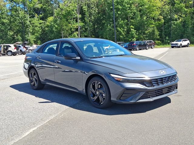 New 2026 Hyundai Elantra SEL Sport Premium FWD image 10