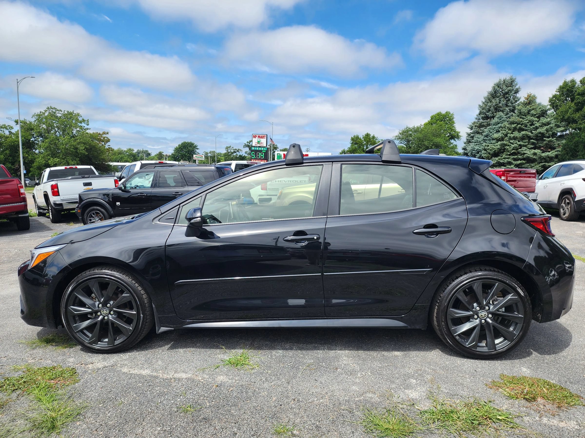 Used 2026 Toyota Corolla XSE FWD image 4
