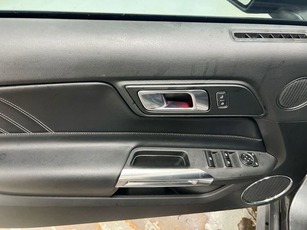 Used 2020 Ford Mustang Premium image 20