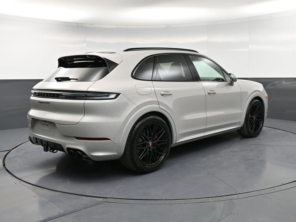 New 2026 Porsche Cayenne GTS image 8