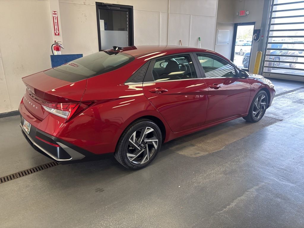 Used 2024 Hyundai Elantra SEL w/ Convenience Package image 5