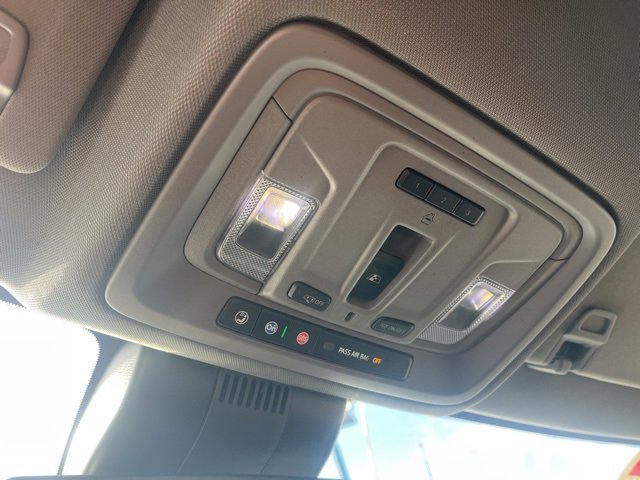 Used 2025 GMC Sierra 1500 SLT w/ SLT Premium Plus Package image 33