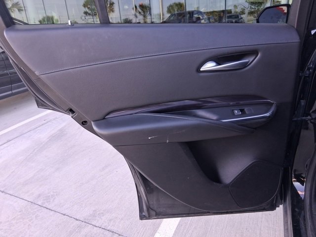 Used 2023 Cadillac XT4 Luxury w/ Cold Weather Package image 15