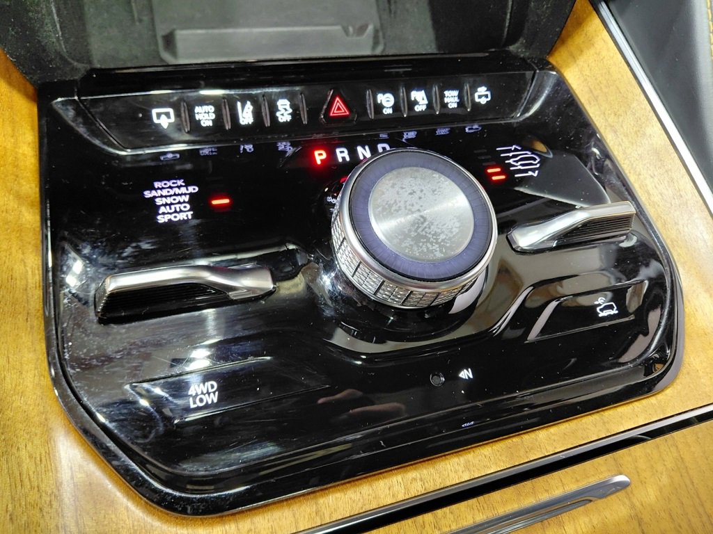 Used 2022 Jeep Grand Wagoneer Series III image 34