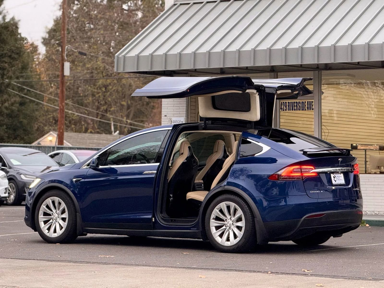 Used 2016 Tesla Model X 75D image 7