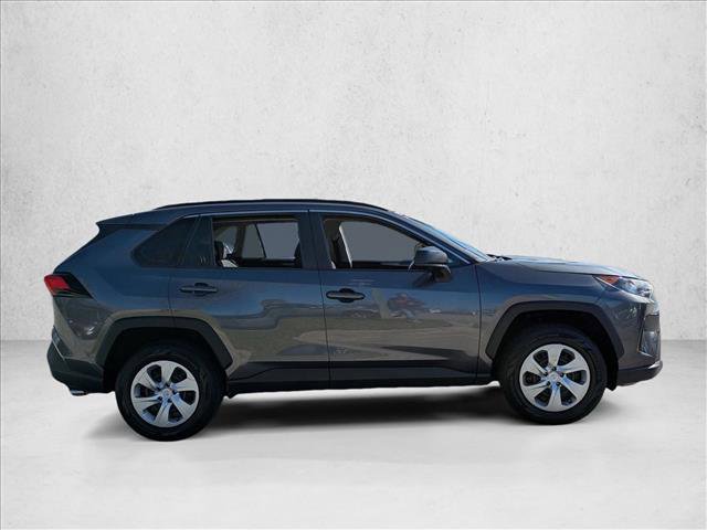 Used 2020 Toyota RAV4 LE image 4