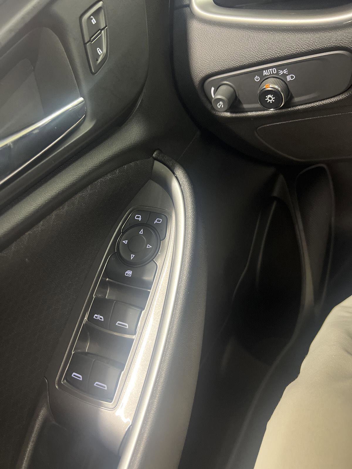 Used 2023 Chevrolet Malibu LT image 9