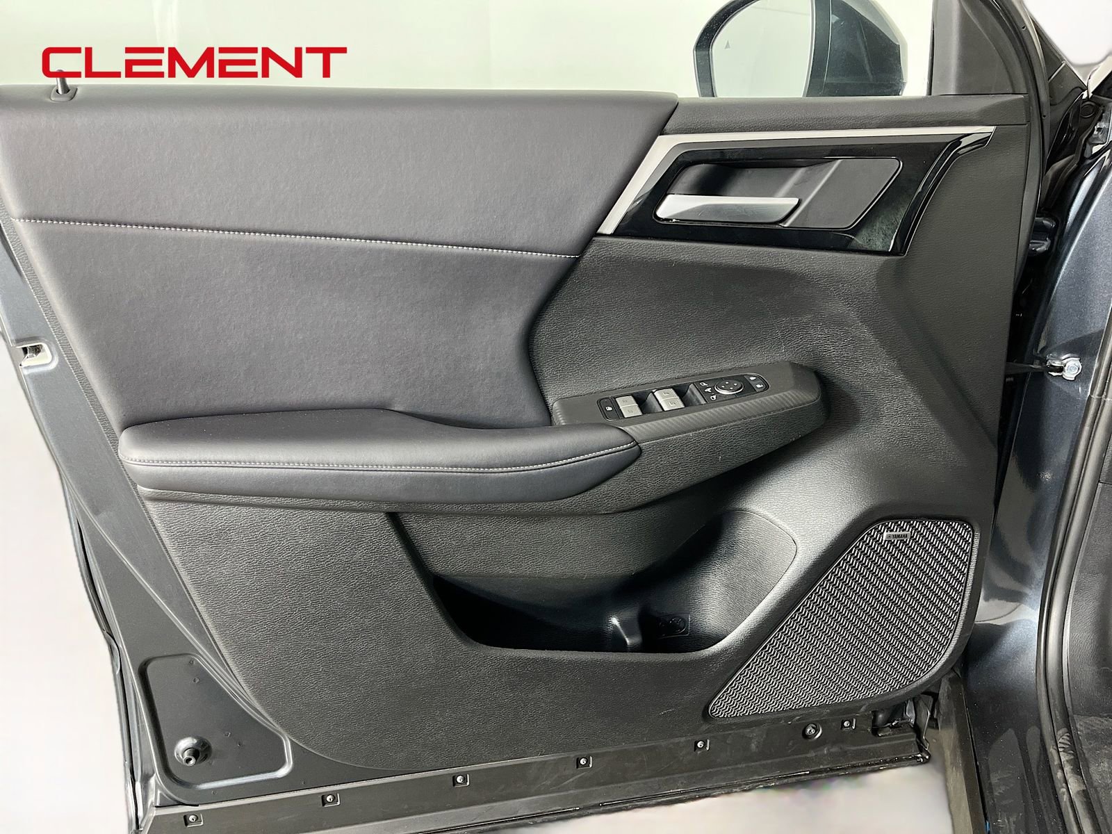 Used 2025 Mitsubishi Outlander SE FWD image 26