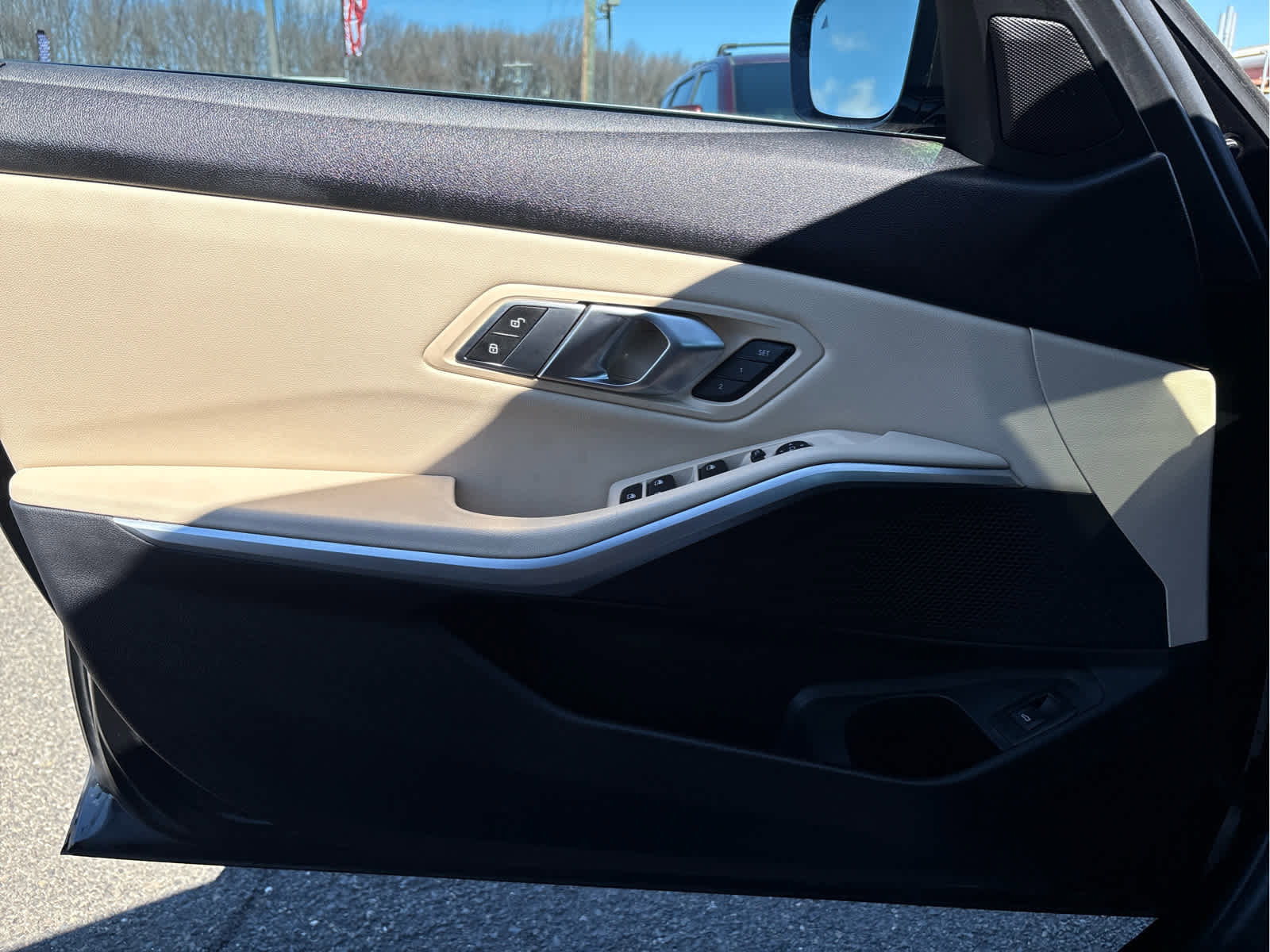 Used 2019 BMW 330i xDrive Sedan w/ Driving Assistance Package image 29