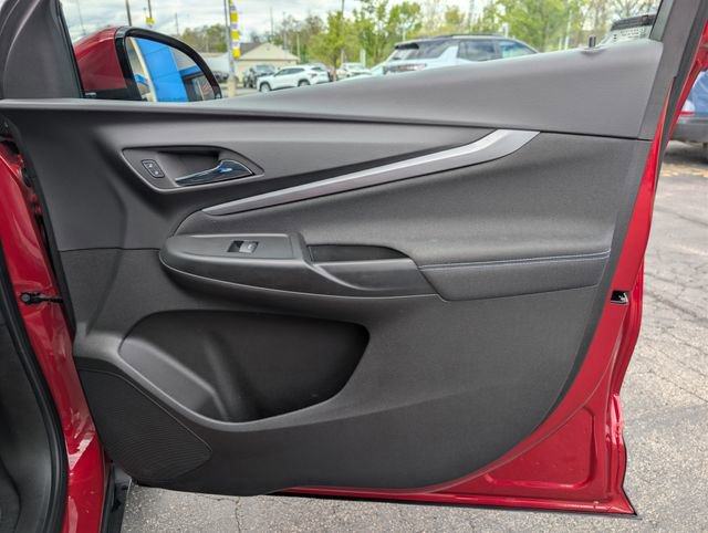 Used 2023 Chevrolet Bolt EUV LT w/ Comfort Package FWD image 13