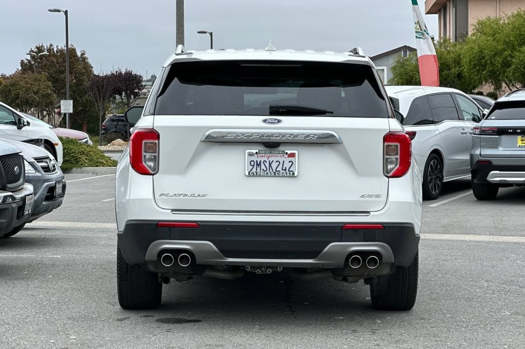 Certified 2023 Ford Explorer Platinum w/ Technology Package AWD/4WD image 4