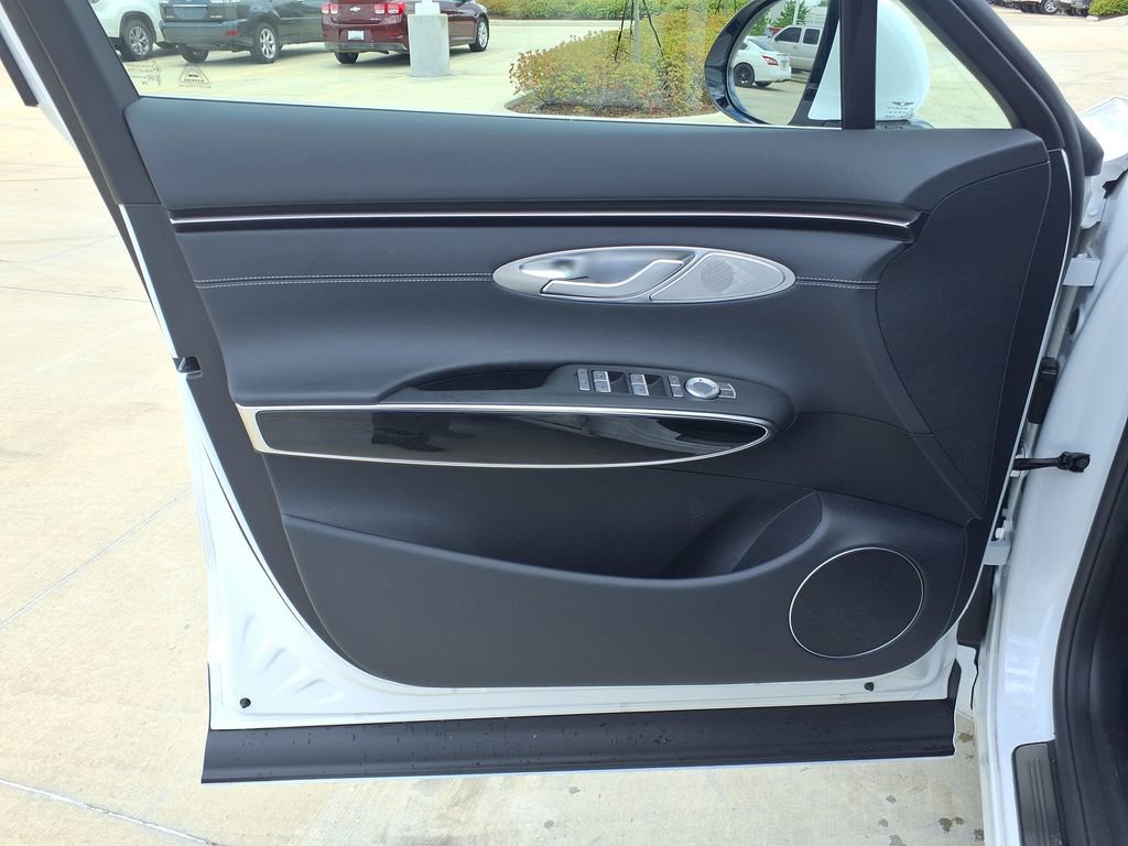 Used 2026 Genesis GV70 2.5T AWD/4WD image 13