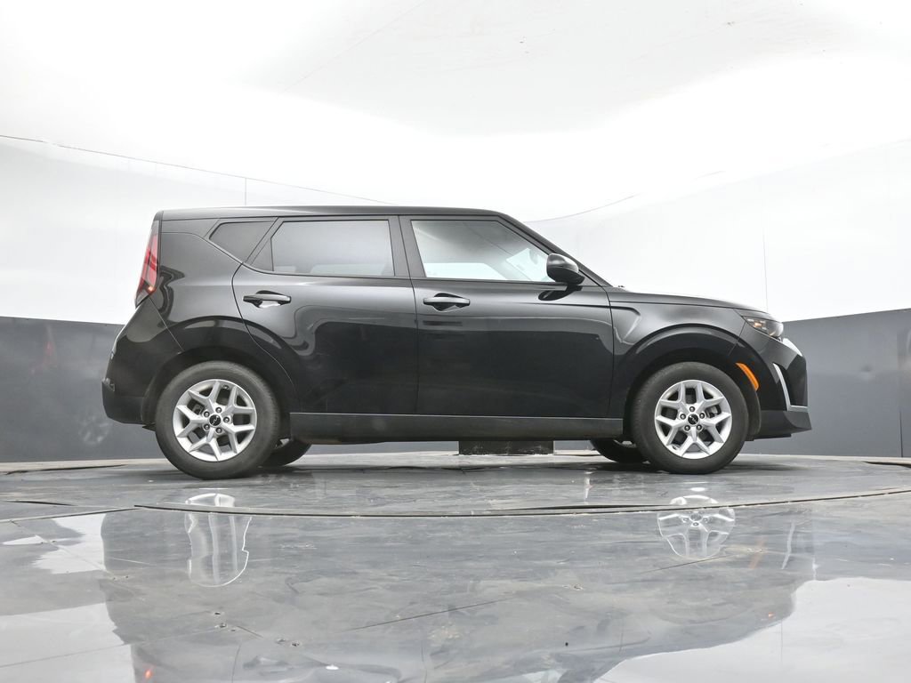 Used 2025 Kia Soul LX w/ LX Technology Package image 40