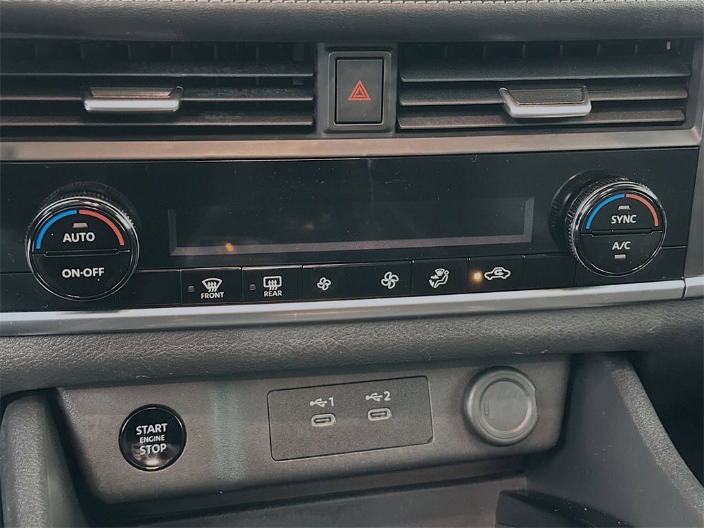 Used 2024 Nissan Rogue SV image 19