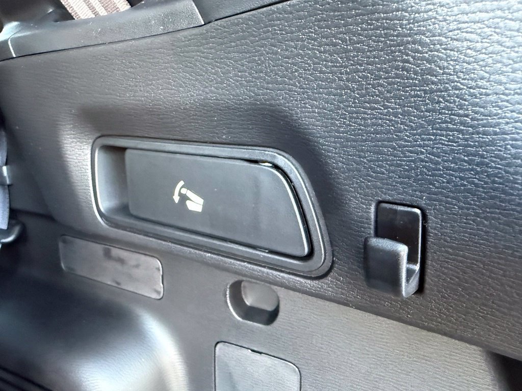 New 2026 Mitsubishi Outlander LE AWD/4WD image 30