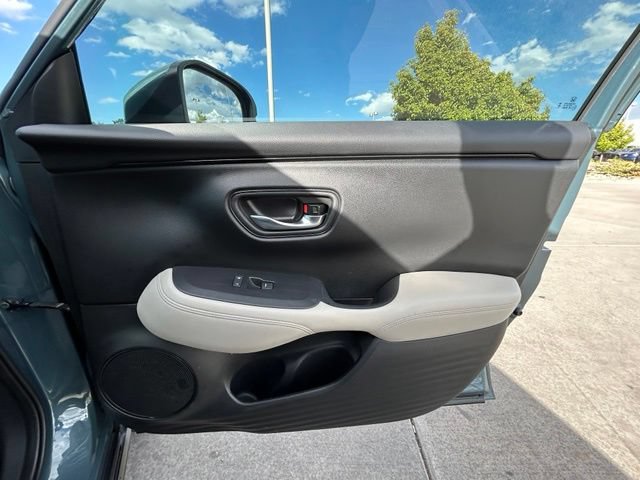Used 2024 Honda HR-V LX image 32