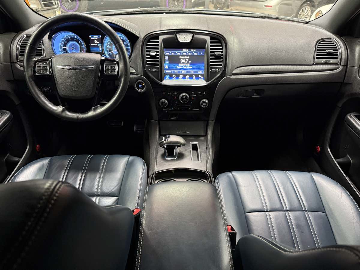 Used 2014 Chrysler 300 S w/ Luxury Group RWD image 8